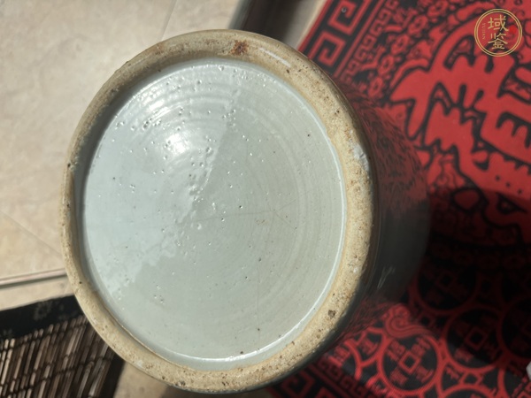 古玩陶瓷豆青青花瓶真品鑒賞圖