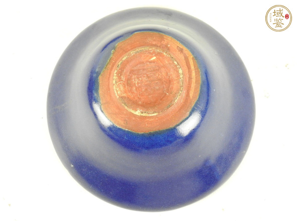 古玩陶瓷內(nèi)綠釉外藍(lán)釉盞真品鑒賞圖