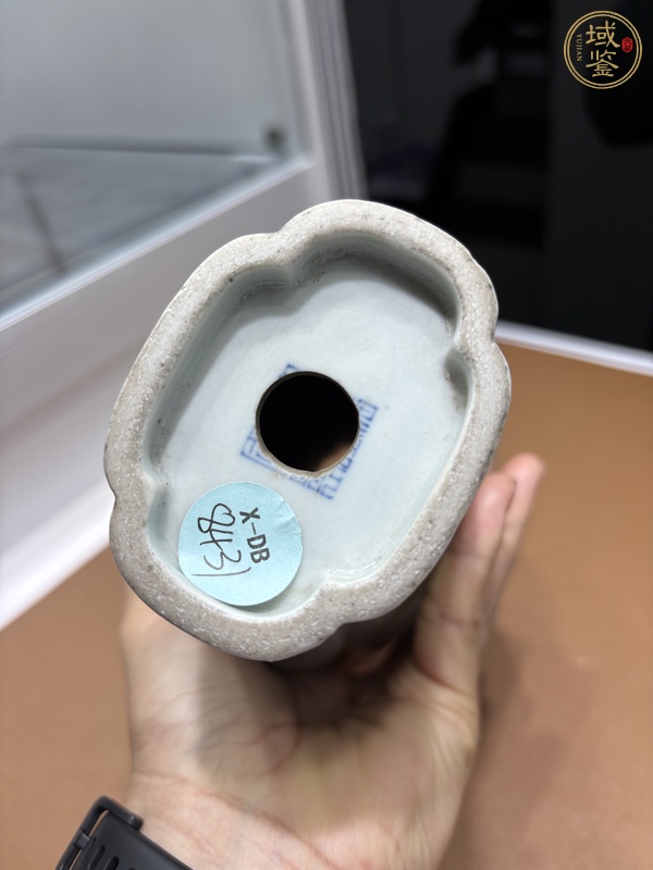 古玩陶瓷釉里紅花卉紋海棠口瓶真品鑒賞圖