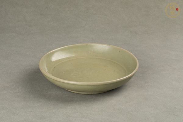 古玩陶瓷龍泉盤真品鑒賞圖