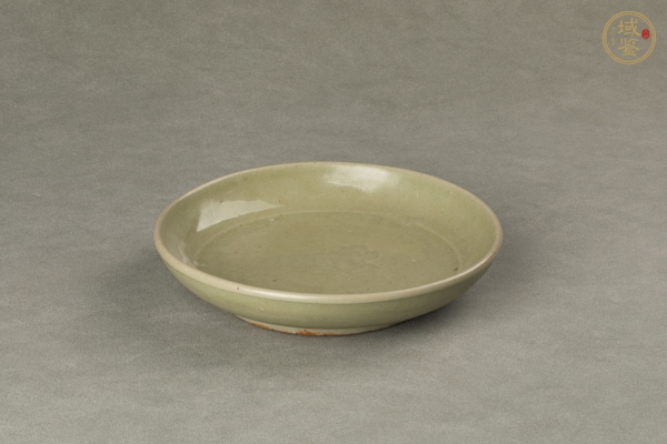古玩陶瓷龍泉盤真品鑒賞圖