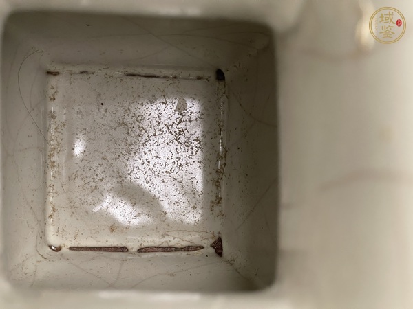 古玩陶瓷現(xiàn)代仿官釉瓶真品鑒賞圖