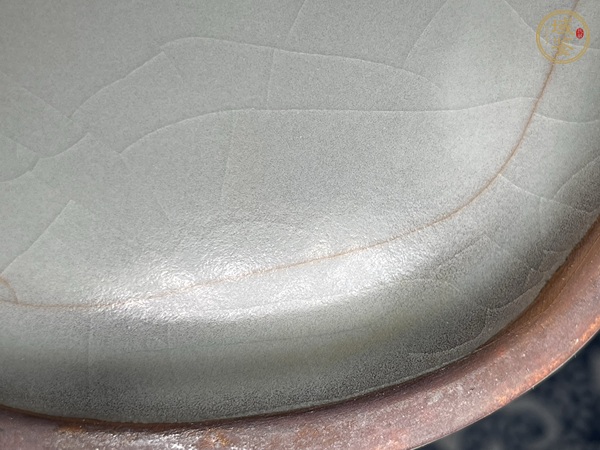 古玩陶瓷現(xiàn)代仿官釉瓶真品鑒賞圖