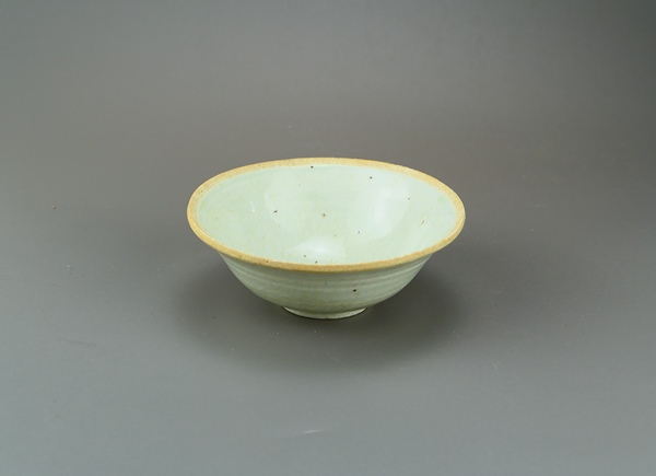 古玩轉賣南宋.湖田窯青白釉斗笠碗(極品發色)拍賣,當前價格2600元