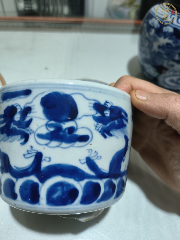 古玩陶瓷晚清青花龍紋香爐真品鑒賞圖