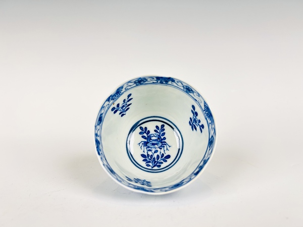 古玩陶瓷清光緒·青花魚藻紋杯拍賣，當(dāng)前價格132元
