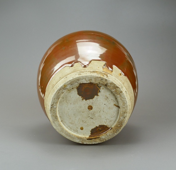 古玩陶瓷精品:明代定窯系紫金釉罐(高級器型)拍賣,當前價格145元