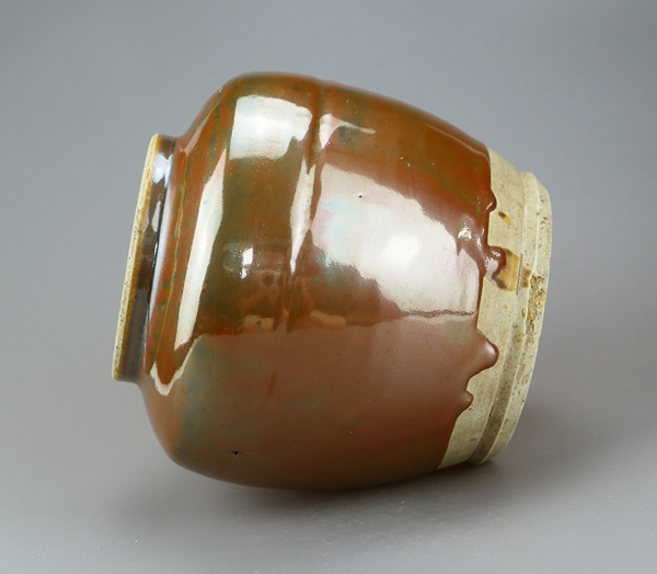 古玩陶瓷精品:明代定窯系紫金釉罐(高級器型)拍賣,當前價格145元