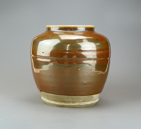 古玩陶瓷精品:明代定窯系紫金釉罐(高級器型)拍賣,當前價格145元