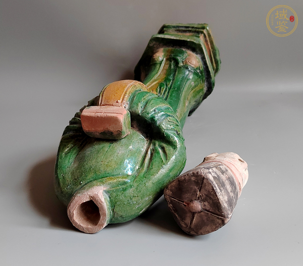 古玩陶瓷明三彩人物俑真品鑒賞圖