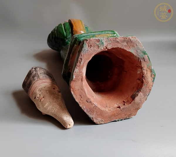 古玩陶瓷明三彩人物俑真品鑒賞圖