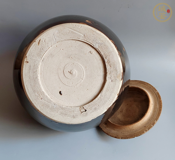 古玩陶瓷烏金釉蓋罐真品鑒賞圖