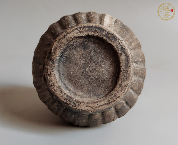 古玩陶瓷蛙型水滴真品鑒賞圖