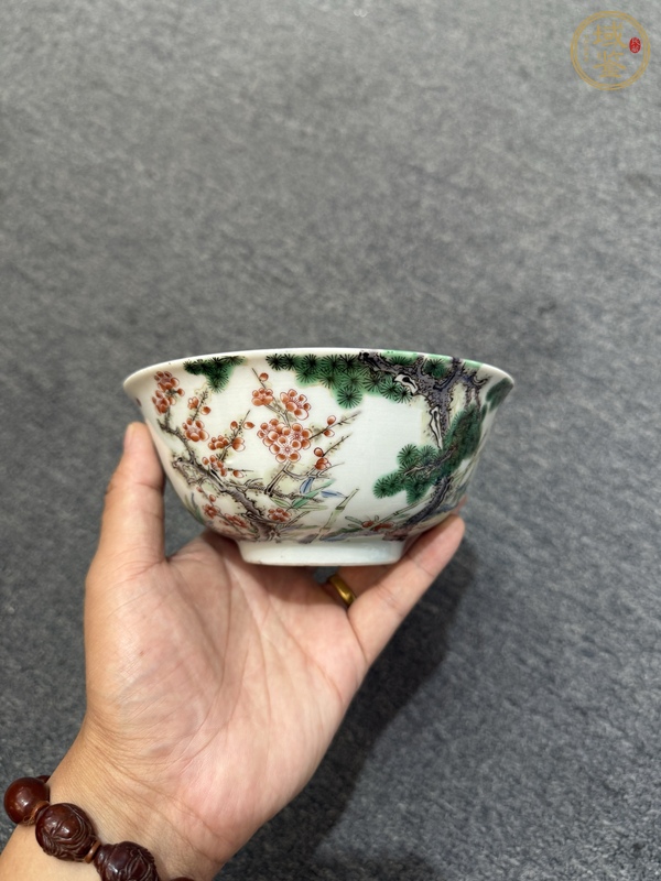 古玩粉彩碗真品鑒賞圖