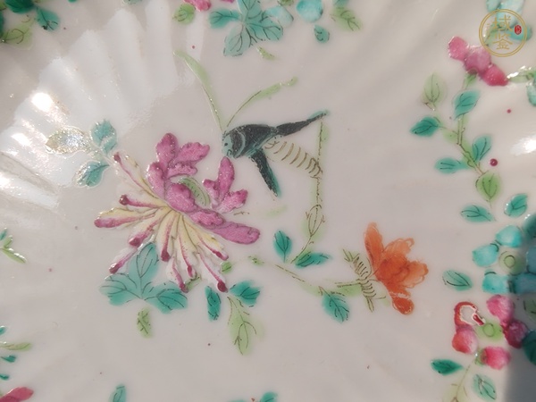 古玩陶瓷粉彩蟲草瓜棱盤真品鑒賞圖
