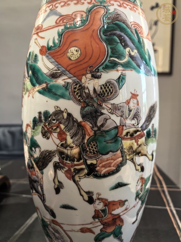 古玩陶瓷五彩人物故事紋橄欖瓶真品鑒賞圖