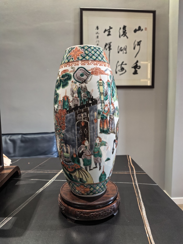 古玩陶瓷五彩掛帥封金故事紋橄欖瓶拍賣,當(dāng)前價(jià)格18888元