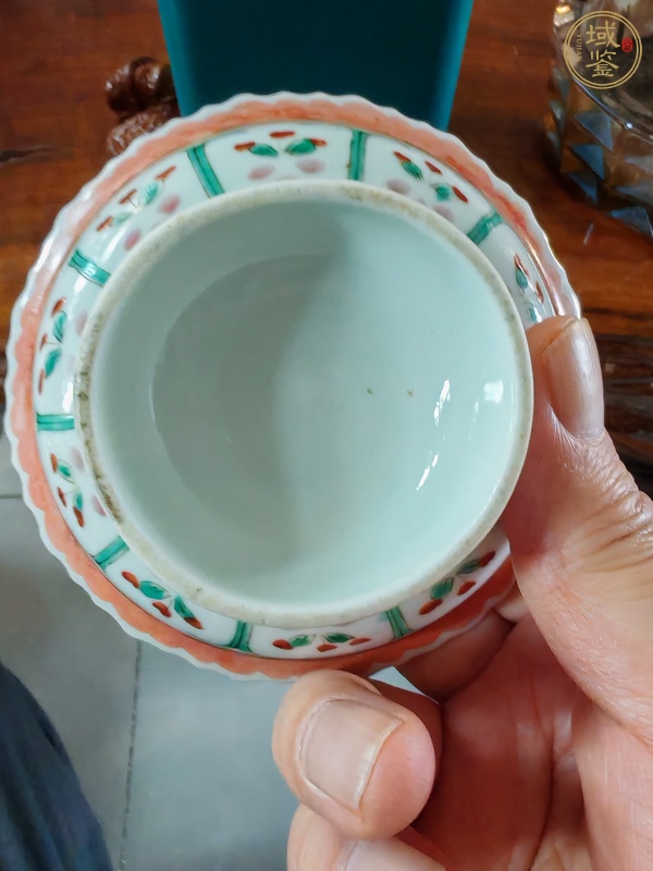 古玩陶瓷粉彩花卉紋高足盤真品鑒賞圖