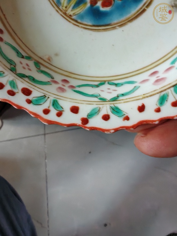 古玩陶瓷粉彩花卉紋高足盤真品鑒賞圖