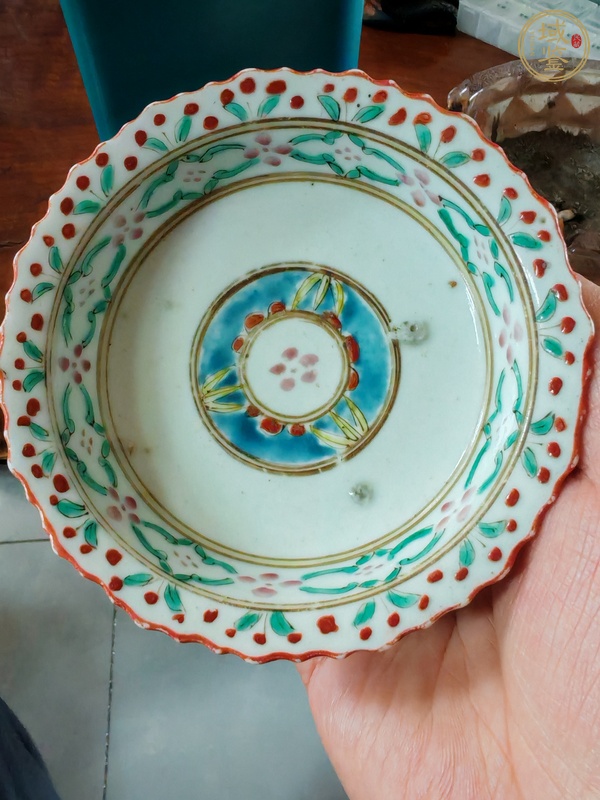古玩陶瓷粉彩花卉紋高足盤真品鑒賞圖