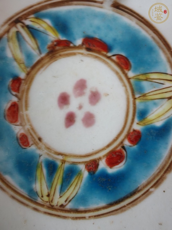 古玩陶瓷粉彩花卉紋高足盤真品鑒賞圖