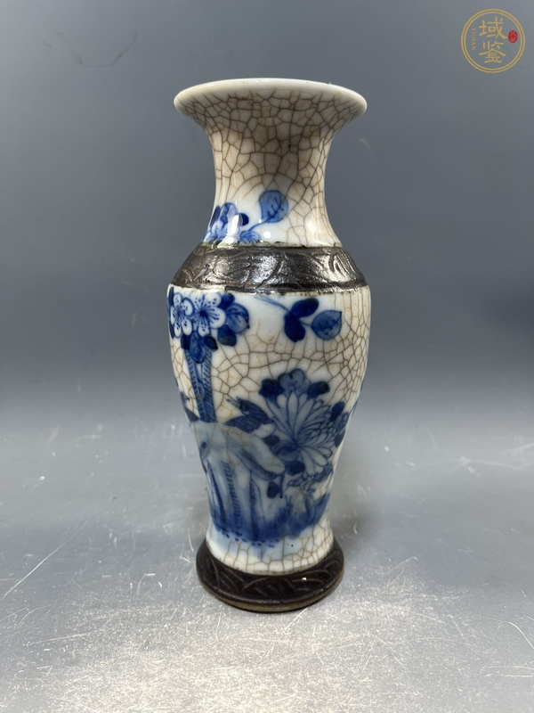 古玩陶瓷哥釉青花花鳥紋觀音瓶真品鑒賞圖