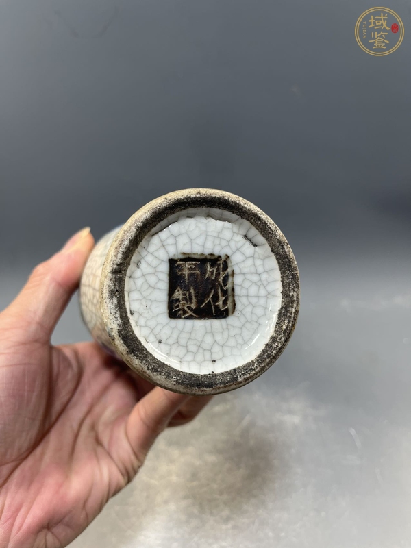 古玩陶瓷哥釉青花花鳥紋觀音瓶真品鑒賞圖