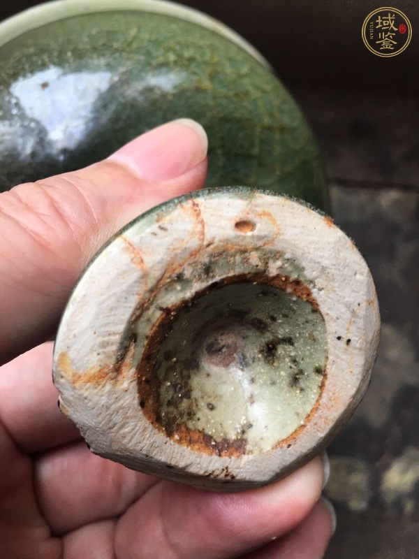 古玩陶瓷龍泉青瓷魚紋高足杯真品鑒賞圖