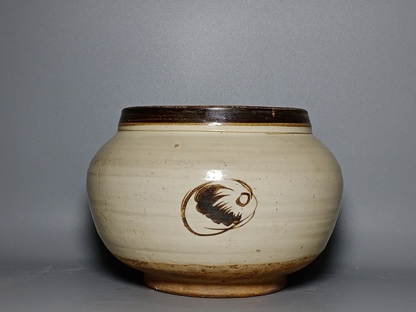 古玩陶瓷元代，磁州窯白釉罐拍賣，當(dāng)前價(jià)格2500元