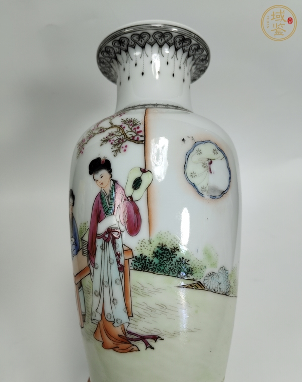 古玩陶瓷粉彩人物故事紋觀音瓶真品鑒賞圖