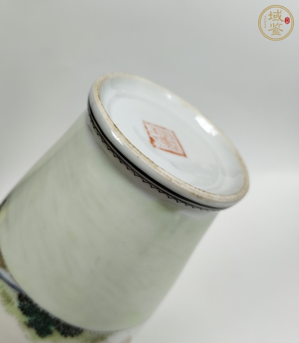 古玩陶瓷粉彩人物故事紋觀音瓶真品鑒賞圖