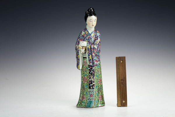 古玩陶瓷民國(guó)·粉彩仕女塑像拍賣(mài)，當(dāng)前價(jià)格864元
