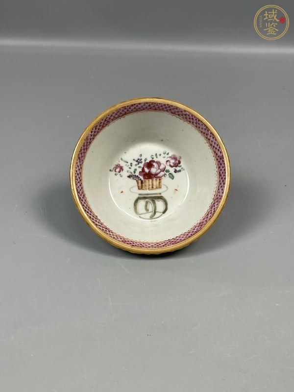 古玩陶瓷廣彩花卉紋茶碗真品鑒賞圖