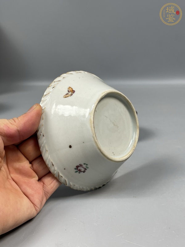 古玩陶瓷廣彩花卉紋茶碗真品鑒賞圖