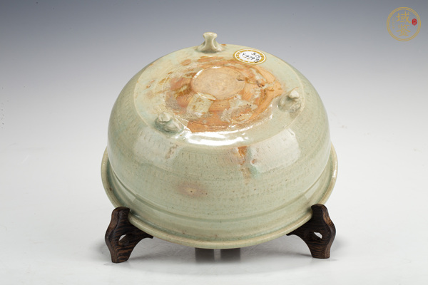 古玩陶瓷明晚·青釉跳刀紋三足爐真品鑒賞圖