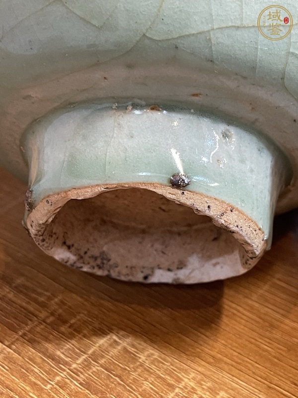 古玩陶瓷龍泉青瓷碗真品鑒賞圖