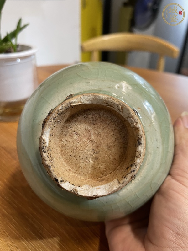 古玩陶瓷龍泉青瓷碗真品鑒賞圖