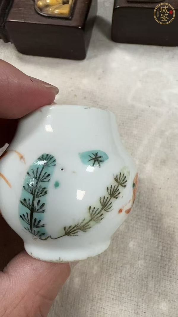 古玩陶瓷清同治 粉彩魚(yú)藻紋鳥(niǎo)食罐真品鑒賞圖