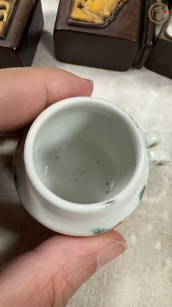 古玩陶瓷清同治 粉彩魚(yú)藻紋鳥(niǎo)食罐真品鑒賞圖