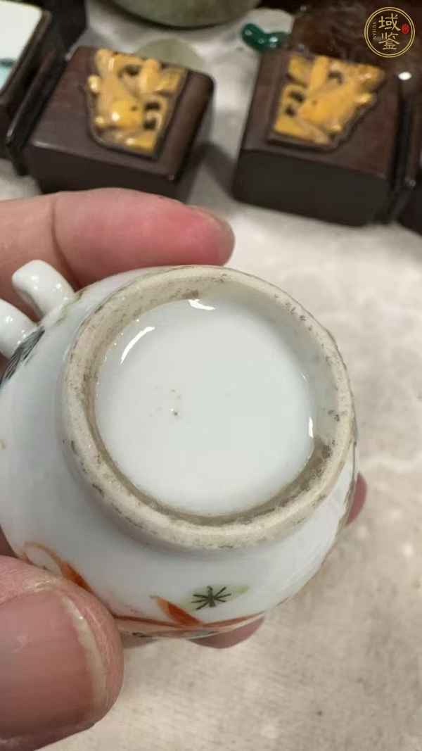 古玩陶瓷清同治 粉彩魚(yú)藻紋鳥(niǎo)食罐真品鑒賞圖