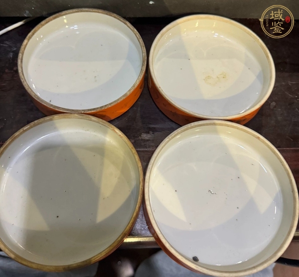 古玩陶瓷珊瑚紅釉描金開光吉語紋疊盒真品鑒賞圖