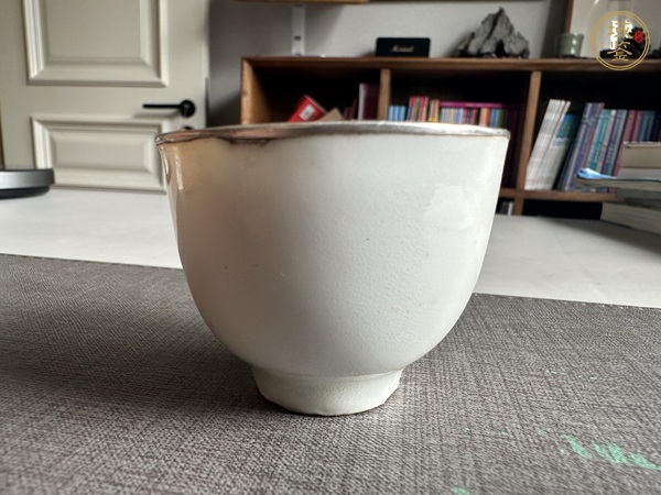 古玩陶瓷白釉杯真品鑒賞圖