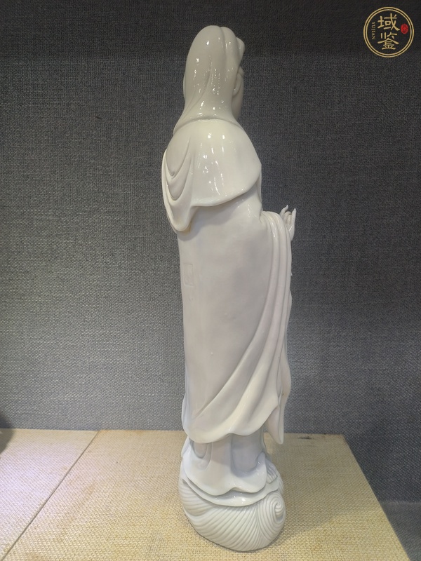 古玩陶瓷德化窯觀音塑像真品鑒賞圖