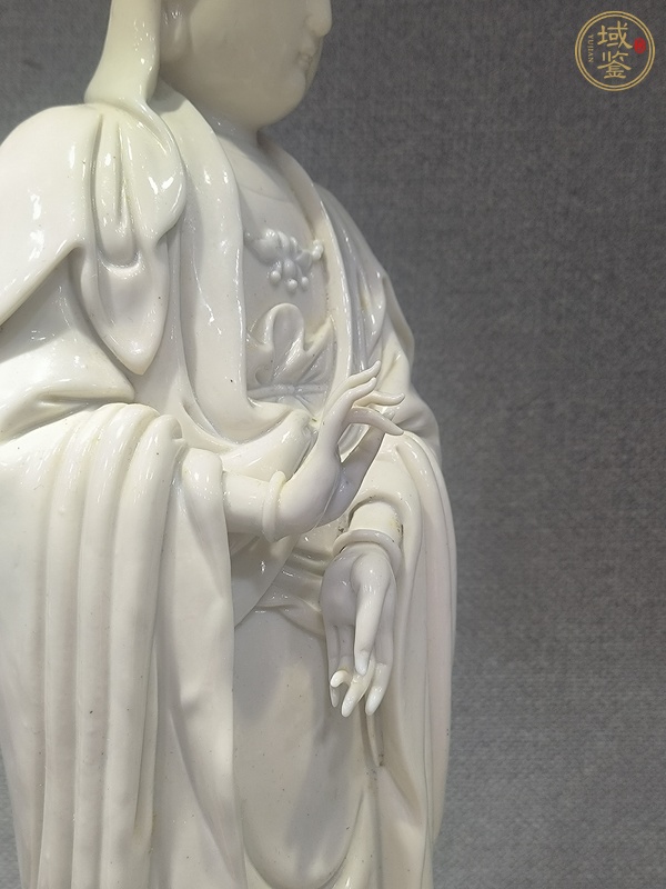 古玩陶瓷德化窯觀音塑像真品鑒賞圖