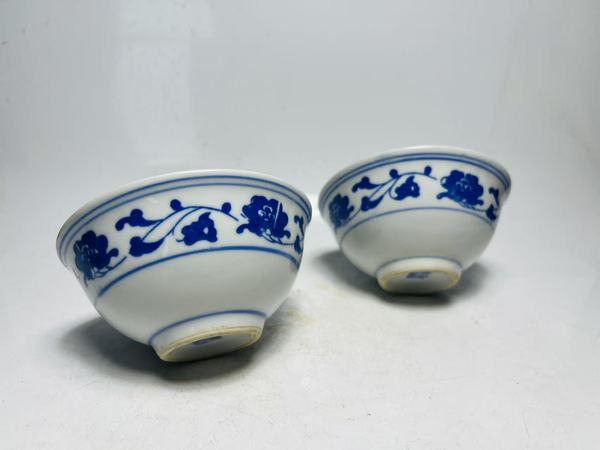 古玩陶瓷青花纏枝花卉紋茶碗一對(duì)拍賣，當(dāng)前價(jià)格0元