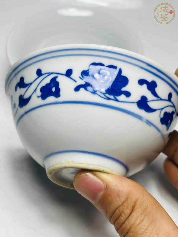 古玩陶瓷青花纏枝花卉紋碗真品鑒賞圖