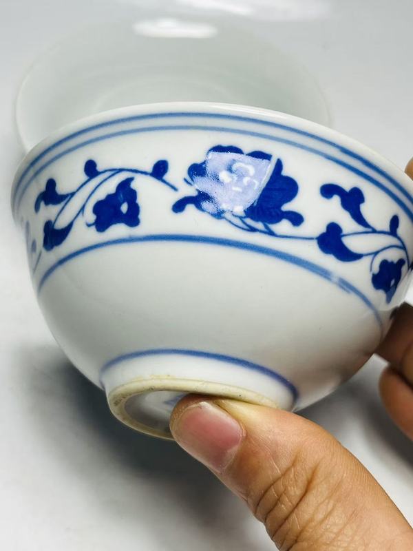 古玩陶瓷青花纏枝花卉紋茶碗一對(duì)拍賣，當(dāng)前價(jià)格0元