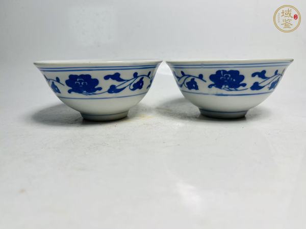 古玩青花纏枝花卉紋碗真品鑒賞圖