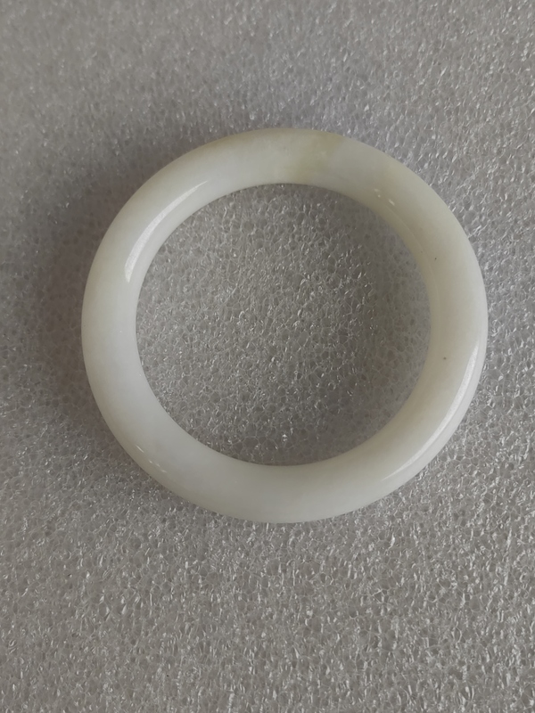 古玩玉器和田玉雕“素紋手鐲”拍賣，當(dāng)前價(jià)格1200元