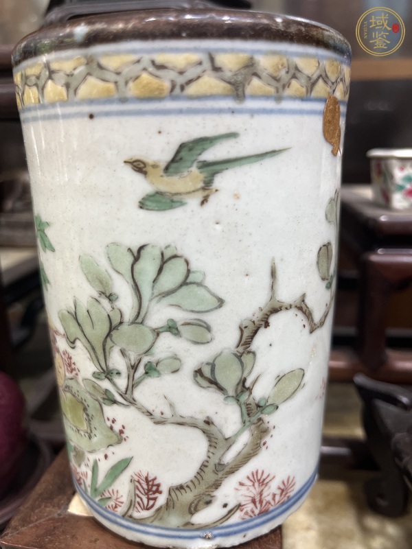 古玩陶瓷花鳥紋五彩筆筒真品鑒賞圖